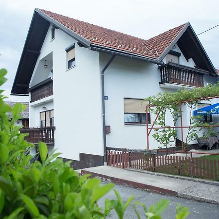 오토칵 Apartman Dubravcic 아파트 외부 사진