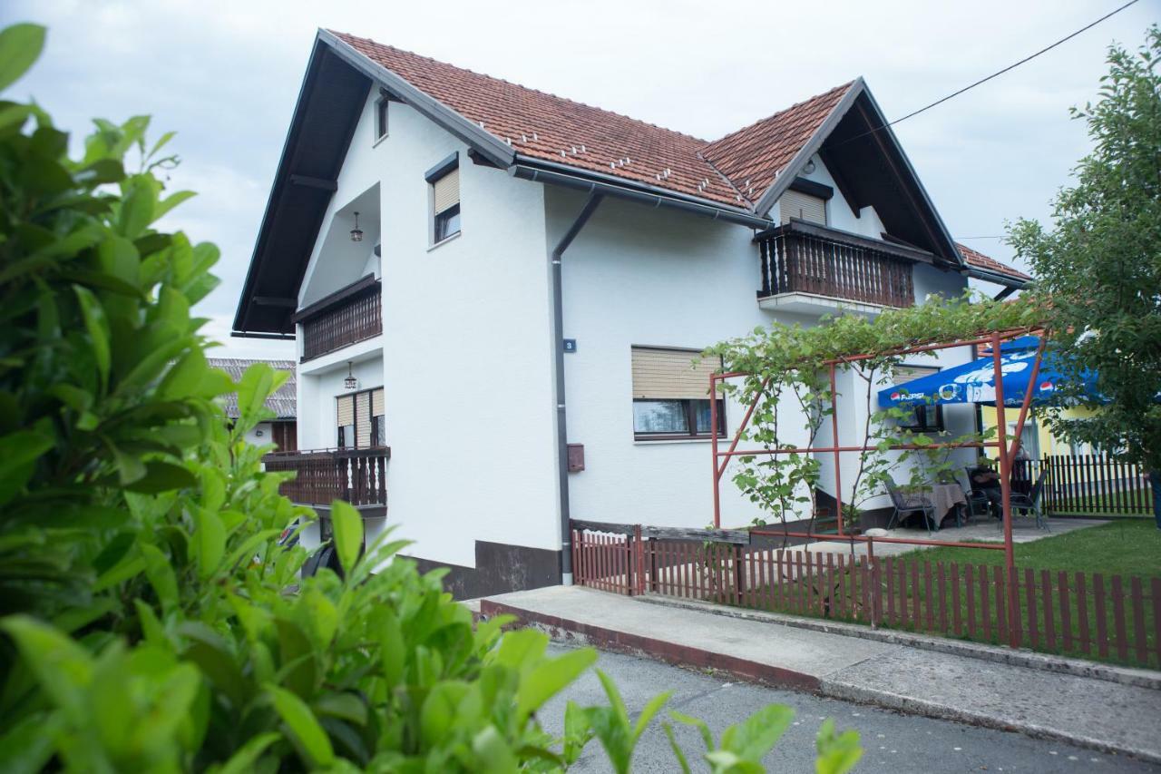 오토칵 Apartman Dubravcic 아파트 외부 사진